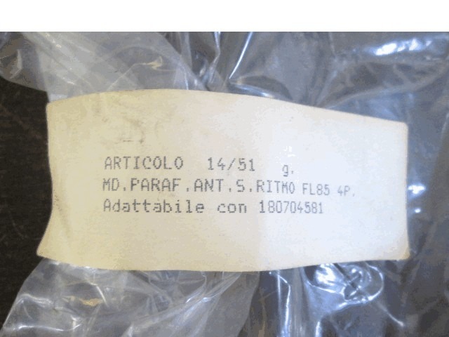 180704581 MODANATURA RIVESTIMENTO PARAFANGO ANTERIORE SINISTRO FIAT RITMO 1.3 B 3P (RESTYLING DAL 1985) RICAMBIO NUOVO 