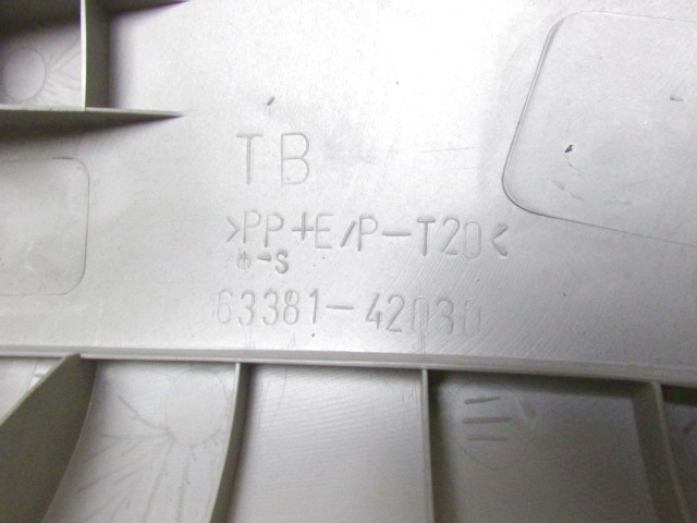 63381-42030 RIVESTIMENTO INTERNO TETTO TOYOTA RAV 4 2.0 85KW 5P D 5M (2004) RICAMBIO USATO 