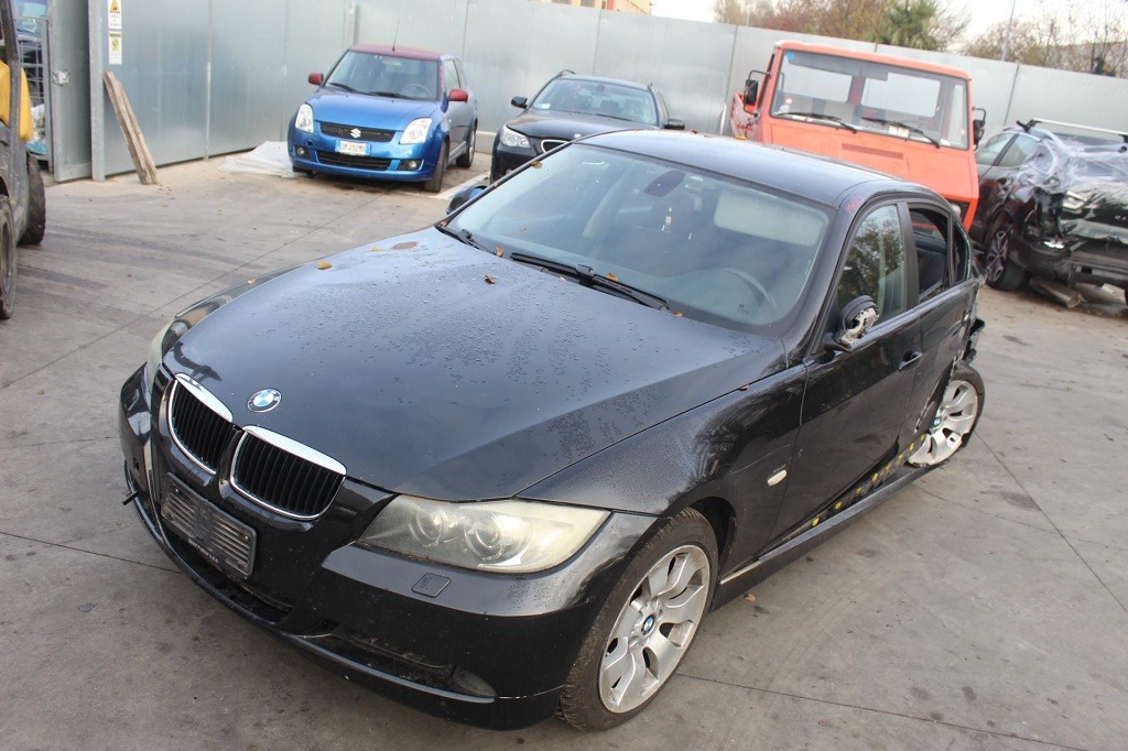 BMW SERIE 3 320D E90 2.0 D 130KW 6M 4P (2008) RICAMBI IN MAGAZZINO