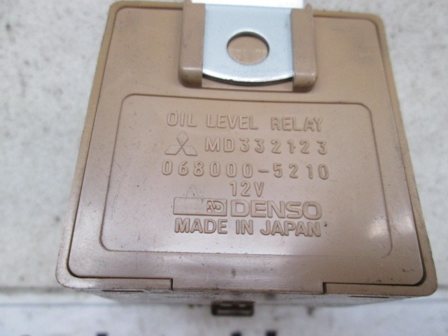 MD332123 RELE' LIVELLO OLIO MITSUBISHI PAJERO GLS 2.8 D 92KW 5M 3P (1999) RICAMBIO USATO 068000-5210