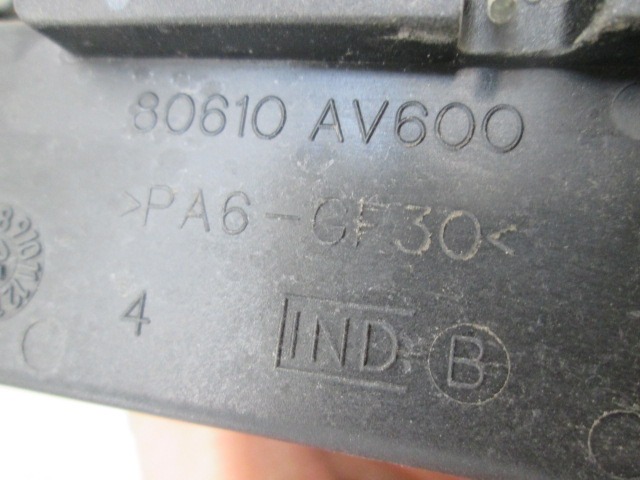80610AV600 MANIGLIA ESTERNA PORTA ANTERIORE DESTRA NISSAN PRIMERA P12E SW 2.2 D 93KW 6M 5P (2002) RICAMBO USATO 