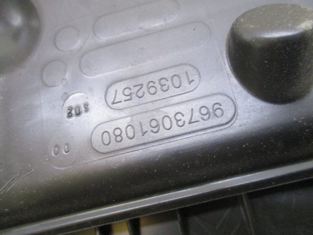 9673061080 SCATOLA FILTRO ARIA CITROEN C3 1.4 D 50KW 5M 5P (2010) RICAMBIO USATO 