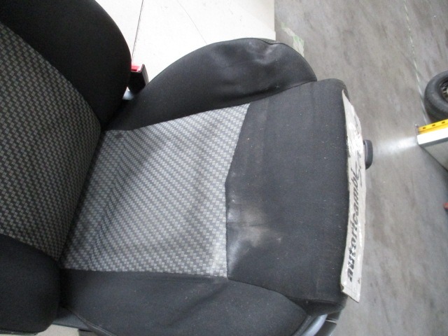SEDILE ANTERIORE DESTRO SEAT IBIZA 1.4 B 63KW 5M 5P (2008) RICAMBIO USATO DA RIPULIRE CON QUALCHE IMPERFEZIONE 