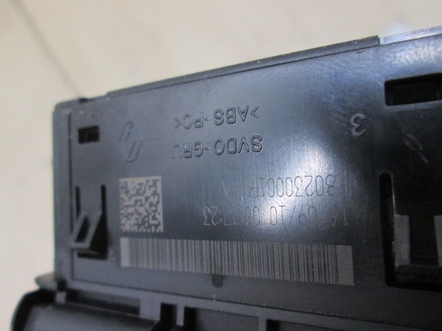 80230001R PORTA INGRESSO USB AUX RENAULT MEGANE SPORTOUR 1.5 D 81KW 6M 5P (2010) RICAMBIO USATO 