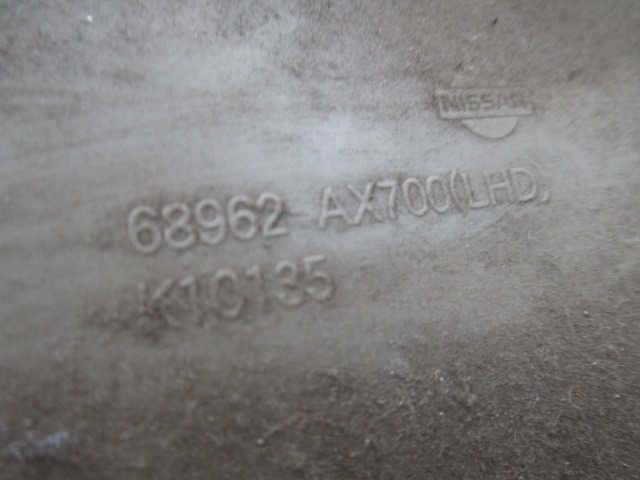 68962AX700 CASSETTO PORTAOGGETTI CENTRALE CRUSCOTTO NISSAN MICRA K12E 1.2 B 59KW 5M 5P (2004) RICAMBIO USATO 
