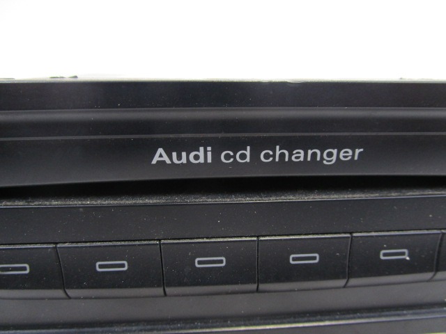 871035110A CARICATORE CD AUDI A5 3.0 D 4X4 176KW 6M 3P (2007) RICAMBIO USATO 