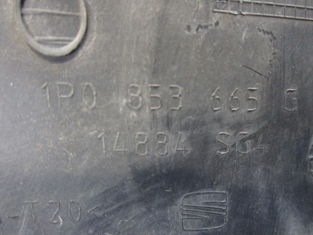 1P0853665G SUPPORTO FARO FANALE FENDINEBBIA ANTERIORE SINISTRO SEAT LEON 1.6 75KW G 5M 5P (2010) RICAMBIO USATO