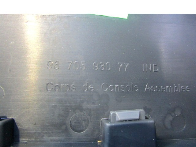 9670593077 TUNNEL CENTRALE PEUGEOT 5008 1.6 D 80KW 6M 5P (2010) RICAMBIO USATO 