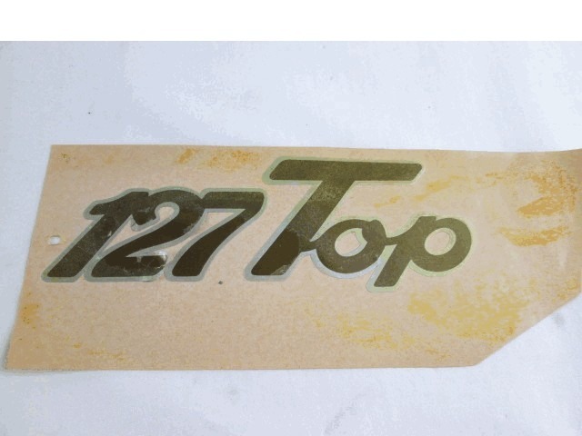 COPPIA SCRITTA LOGO FREGIO ADESIVO ANTERIORE "127 TOP" COLOR BLU COFANO ANTERIORE FIAT 127 900 B TOP (SECONDA SERIE) RICAMBIO NUOVO 
