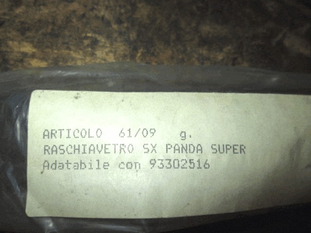 93302516 GUARNIZIONE RASCHIAVETRO PORTA SINISTRA FIAT PANDA 1.0 B SUPER RICAMBIO NUOVO 