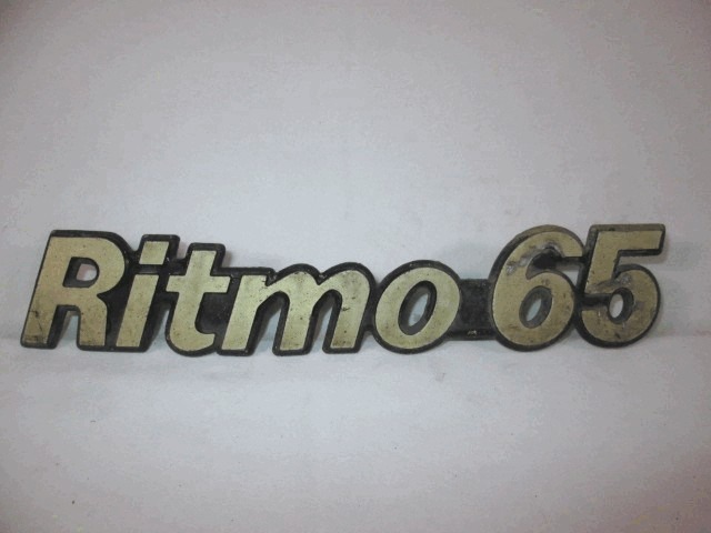 FREGIO LOGO STEMMA SCRITTA "RITMO 65" COFANO POSTERIORE FIAT RITMO 1.1 B 5P RICAMBIO USATO