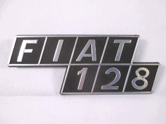12568 STEMMA FREGIO LOGO SCRITTA "FIAT 128" POSTERIORE FIAT 128 1.1 B (PRIMA SERIE) RICAMBIO NUOVO