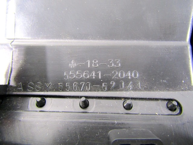 555641-2040 BOCCHETTE AERAZIONE CENTRALI CRUSCOTTO TOYOTA URBAN CRUISER 1.4 D 4X4 66KW 5M 5P (2009) RICAMBIO USATO 