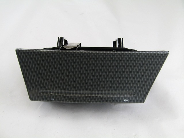 8M51-A048K37-AA CASSETTO POSACENERE FORD FOCUS SW 1.6 D 80KW 5M 5P (2010) RICAMBIO USATO 