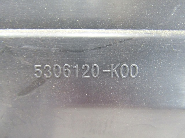 5306120-K00 CASSETTO PORTAOGGETTI GREAT WALL HOVER 2.4 G 98KW 5M 5P (2008) RICAMBIO USATO LEGGERMENTE STRISCIATO (VEDI FOTO) 