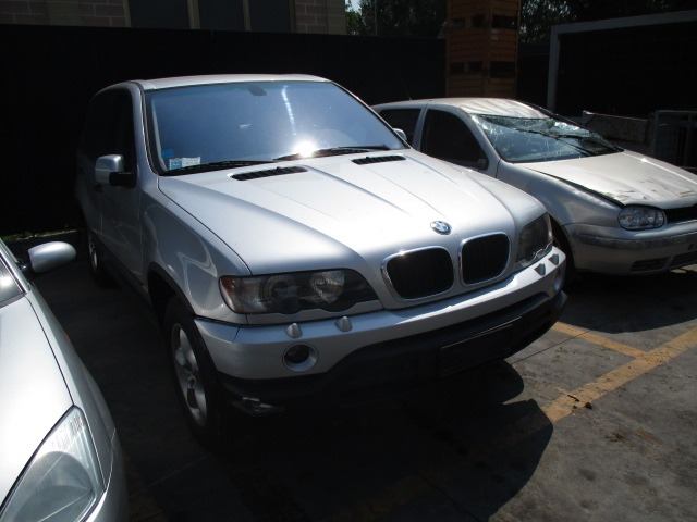BMW X5 E53 3.0 B 4X4 170KW AUT 5P (2001) RICAMBI IN MAGAZZINO 