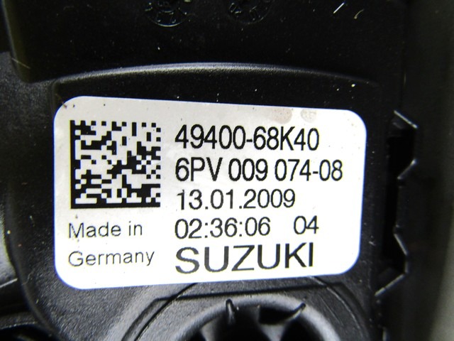 49400-68K40 PEDALE ACCELLERATORE SUZUKI GF-ALTO 1.0 G 50KW 5M 5P (2010) RICAMBIO USATO 