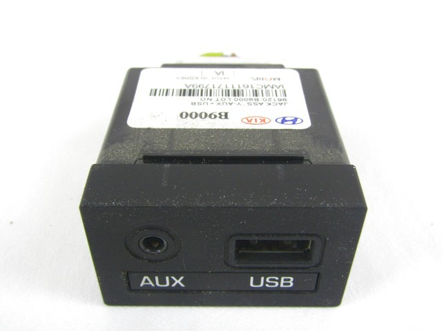 96120-B9000 PORTA INGREGGO USB AUX HYUNDAI I10 1.0 B 49KW AUT 5P (2017) RICAMBIO USATO 