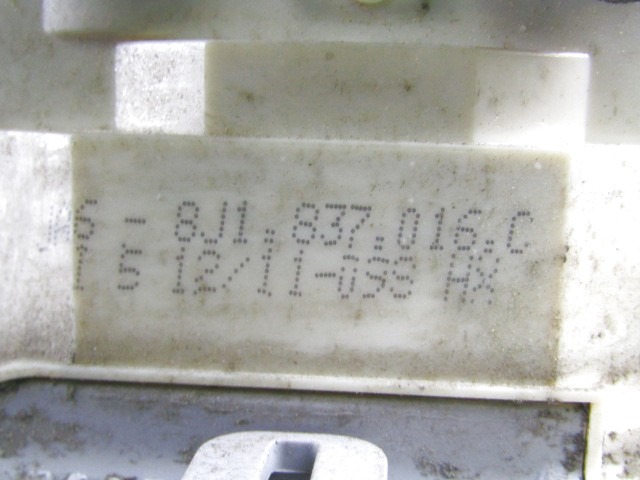 8J1837016C CHIUSURA SERRATURA PORTA ANTERIORE LATO DESTRO PASSEGGERO AUDI Q5 2.0 125KW 5P D 6M (2011) RICAMBIO USATO 