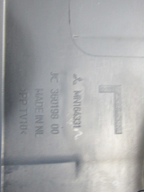 MN164332 RIVESTIMENTO CRUSCOTTO LATO SINISTRO CON BOCCHETTA AERAZIONE MITSUBISHI COLT 1.1 B 55KW 5M 3P (2007) RICAMBIO USATO 