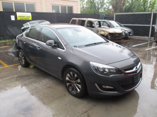 OPEL ASTRA NOTCHBACK 1.7 81KW 5P D 6M (2013) RICAMBI IN MAGAZZINO