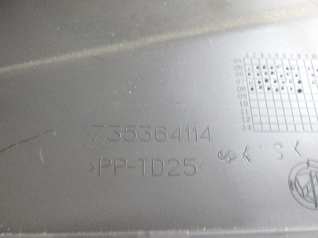 735364114 RIVESTIMENTO TUNNEL CENTRALE PARTE ANTERIORE FIAT CROMA SW 1.9 D 110KW 6M 5P (2009) RICAMBIO USATO 