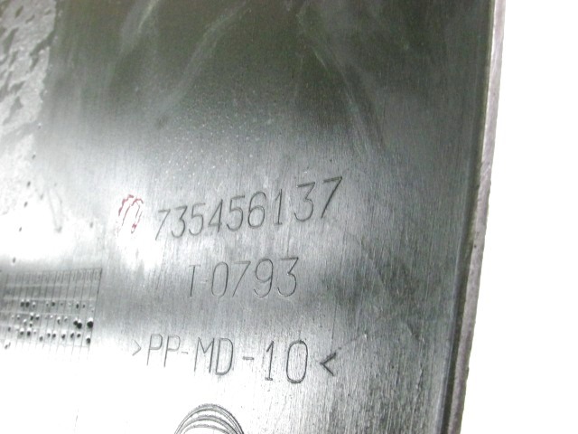 735456137 RIVESTIMENTO PLASTICA INFERIORE CENTRALE CRUSCOTTO FIAT DOBLO 1.3 D 66KW 5M 2P (2012) RICAMBIO USATO 