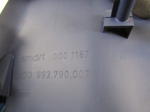 0001187V013 RIVESTIMENTO PLASTICA SUPERIORE PIANTONE STERZO GUIDA CRUSCOTTO SMART FORTWO (W450) 0.6 40KW AUT B 3P (2000) RICAMBIO USATO 