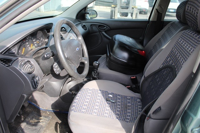 FORD FOCUS 1.8 D 66KW 5M 5P (2001) RICAMBI IN MAGAZZINO