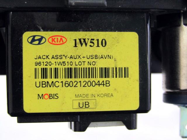 96120-1W510 PORTA INGRESSO USB AUX KIA RIO 1.2 B 62KW 5M 5P (2016) RICAMBIO USATO 