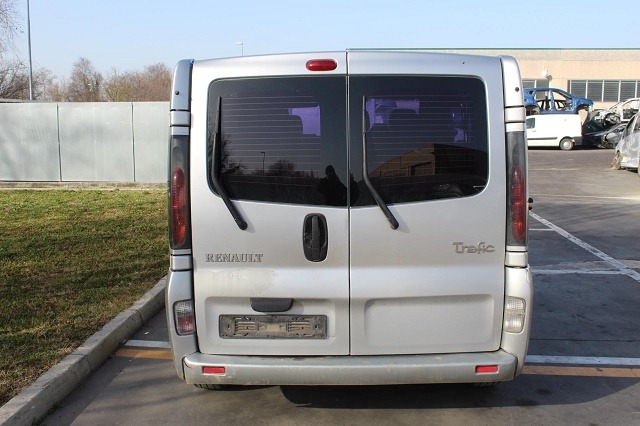 RENAULT TRAFIC 1.9 D 74KW 6M 5P (2006) RICAMBI IN MAGAZZINO