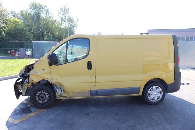 RENAULT TRAFIC 1.9 D 60KW 5M 2P (2003) RICAMBI IN MAGAZZINO