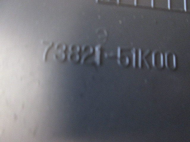 7382151K00 CASSETTO PORTAOGGETTI SUZUKI SPLASH 1.3 D 55KW 5M 5P (2009) RICAMBIO USATO 