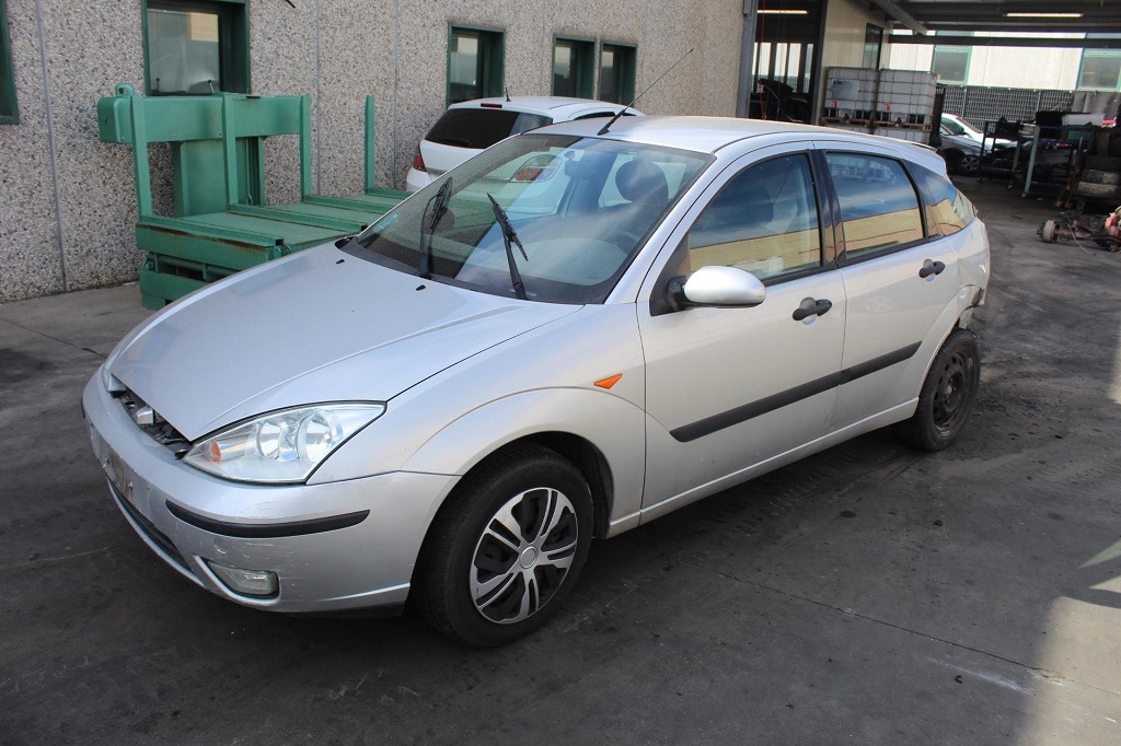 FORD FOCUS 1.8 D 74KW 5M 5P (2004) RICAMBI IN MAGAZZINO