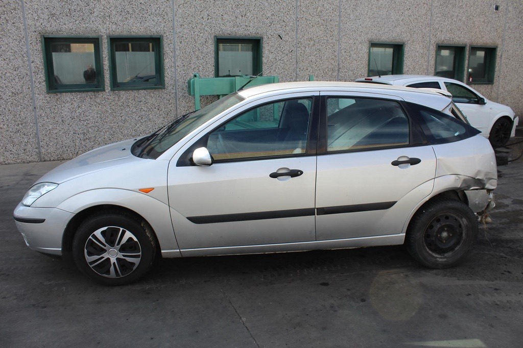 FORD FOCUS 1.8 D 74KW 5M 5P (2004) RICAMBI IN MAGAZZINO