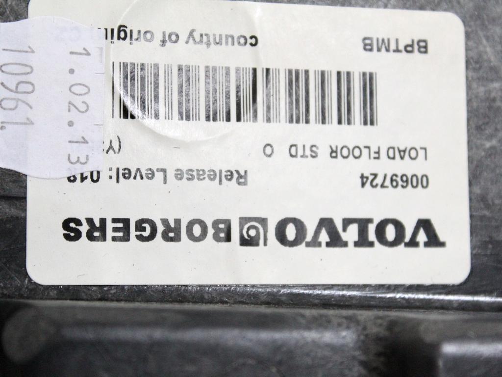 39813510 RIVESTIMENTO PIANALE MOQUETTE BAGAGLIAIO VOLVO V60 SW 2.0 D 100KW AUT 5P (2013) RICAMBIO USATO