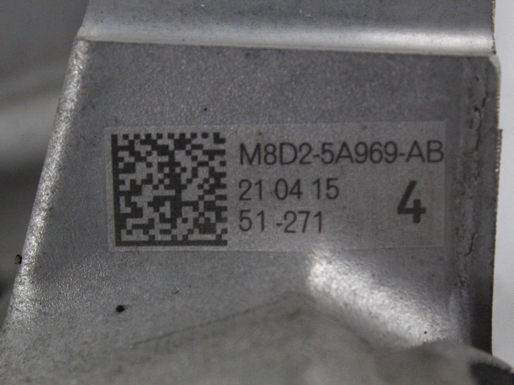 M8D2-5A969-AB MOZZO MONTANTE FUSELLO POSTERIORE SINISTRO LAND ROVER RANGE ROVER EVOQUE L551 MHEV 2.0 I 4X4 120KW AUT 5P (2021) RICAMBIO USATO LR139172 LR138941