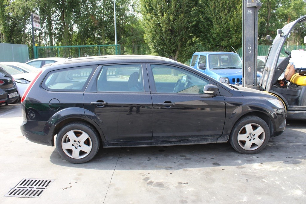 FORD FOCUS SW 1.6 D 66KW 5M 5P (2009) RICAMBI USATI AUTO IN PIAZZALE 