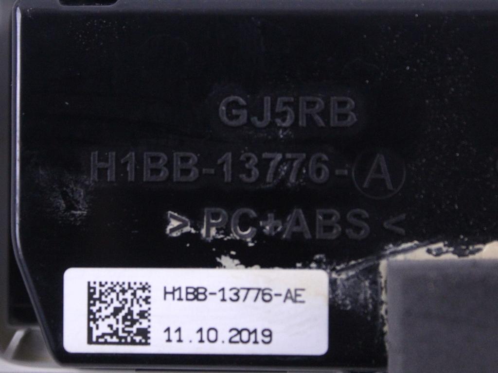H1BB-13776-A PLAFONIERA LUCE INTERNA ABITACOLO FORD FIESTA 1.1 G 55KW 5M 5P (2019) RICAMBIO USATO H1BB-13776-AE