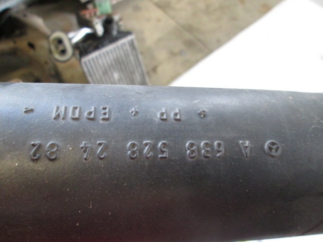 A6385282482 TUBO MANICOTTO ASPIRAZIONE MERCEDES VITO W638 2.2 D 75KW 5M 2P (2000) RICAMBIO USATO 