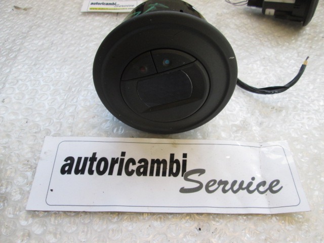 8200367334 CENTRALINA COMANDO CLIMA ARIA CONDIZIONATA PORTA POSTERIORE DESTRA RENAULT ESPACE 3.0 D 130KW AUT 5P (2004) RICAMBIO USATO 21000166-A 