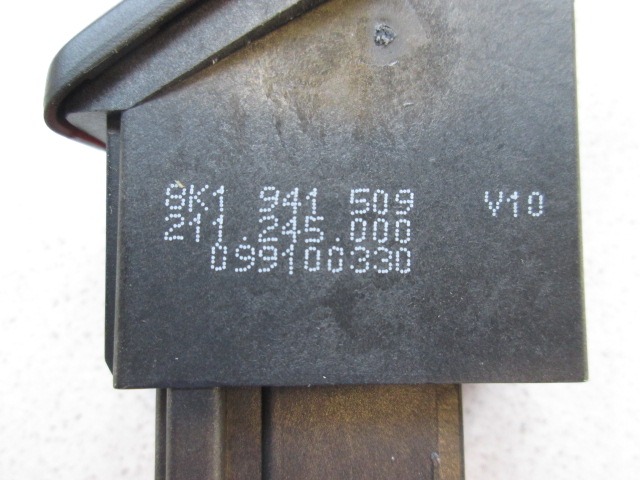 8K1941509 GRUPPO COMANDO INTERRUTTORE QUATTROFRECCE AUDI A4 SW 2.0 D 105KW AUT 5P (2010) RICAMBIO USATO 