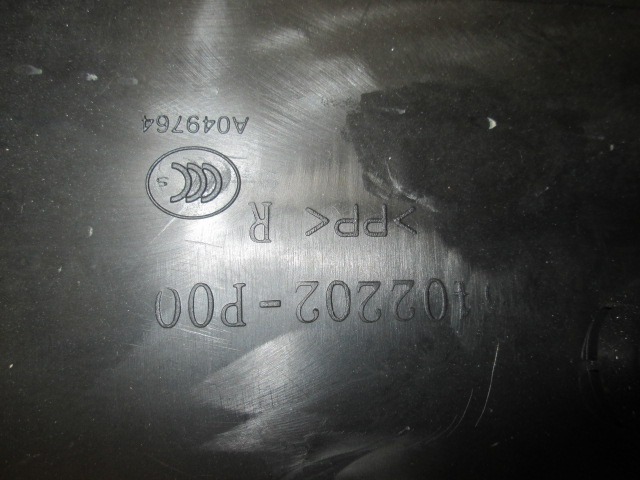 5102202-P00 RIVESTIMENTO MONTANTE CENTRALE INFERIORE LATO DESTRO GREAT WALL STEED 2.4 G 93KW 5M 4P (2012) RICAMBIO USATO 