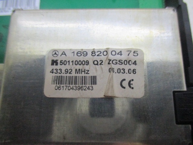 A1698200475 CENTRALINA ANTENNA RADIO MERCEDES CLASSE A 180 W169 2.0 D 81KW 6M 5P (2006) RICAMBIO USATO 