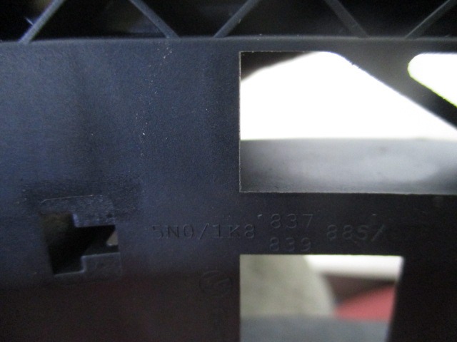 5N0837885 MANIGLIA ESTERNA ANTERIORE DESTRA SEAT IBIZA 1.2 B 51KW 5M 5P (2009) RICAMBIO USATO 